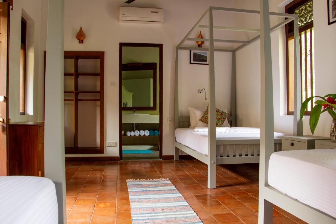 Bed and Breakfast Sri Yoga Shala Унаватуна Екстер'єр фото